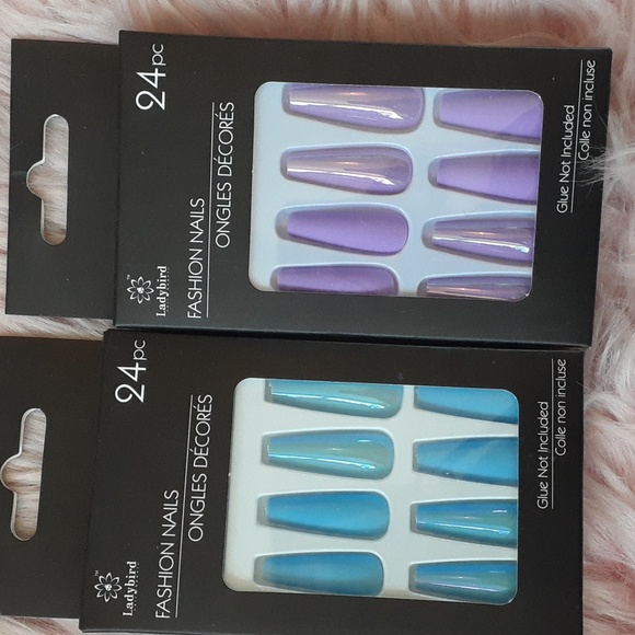 BOGO!! Brand NEW LADYBIRD XL False Nails- 2 CT - Picture 1 of 2